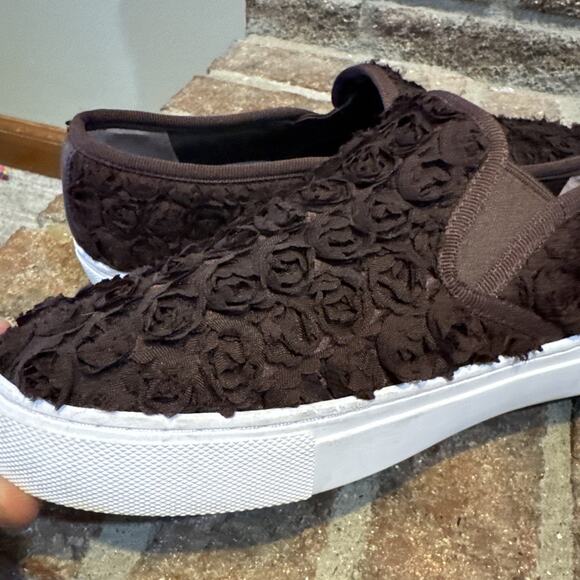 Tory Burch Flower Rosette Slip On Sneaker - Dark Red Brown - Size 8M - Picture 8 of 16